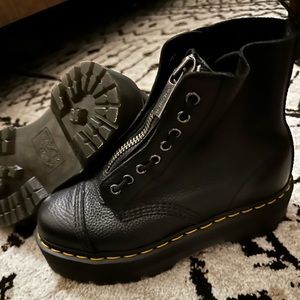 Doc Martens womens Sinclair platform boot 8